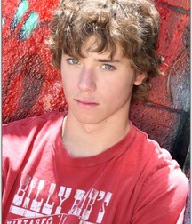 Hot Idols: Jeremy Sumpter 5da5c6c51993a.jpg