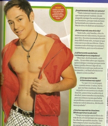 Hot Idols: Pee Wee 5dacd8b81f9e5.jpg