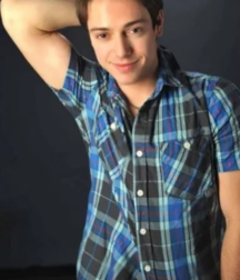 Hot Idols: Pee Wee 5dacd8c2d31be.png