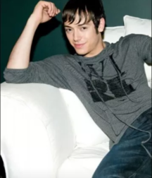 Hot Idols: Pee Wee 5dacd90a0f1f5.png