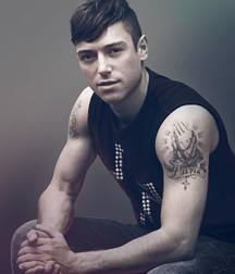 Hot Idols: Pee Wee 5dacd923c04dc.jpg