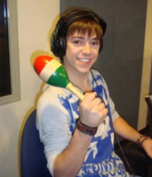 Hot Idols: Pee Wee 5dacd95397ab9.png