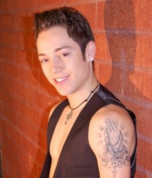 Hot Idols: Pee Wee 5dacd962ca626.jpg
