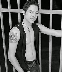 Hot Idols: Pee Wee 5dacd970ea3fe.jpg