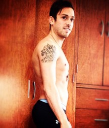 Hot Idols: Pee Wee 5dacd9768f39c.jpg