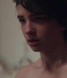Hot Idols: Kodi Smit-McPhee 5dacf796a7466.jpg