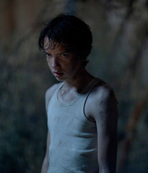 Hot Idols: Kodi Smit-McPhee 5dacf7b865467.jpg