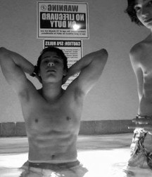 Hot Idols: Kodi Smit-McPhee 5dacf7c5dc51d.jpg