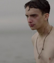 Hot Idols: Kodi Smit-McPhee 5dacf7cba0848.jpg