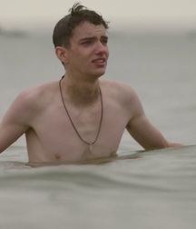 Hot Idols: Kodi Smit-McPhee 5dacf7d7053f8.jpg