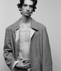 Hot Idols: Kodi Smit-McPhee 5dacf7f909e02.jpg