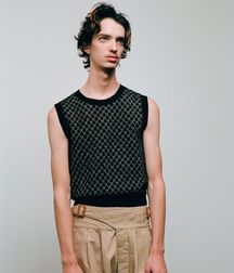 Hot Idols: Kodi Smit-McPhee 5dacf7fb2815a.jpg