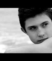 Hot Idols: Mateus Ward 5db49f758b026.jpg