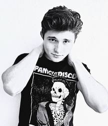Hot Idols: Mateus Ward 5db49fc9bc343.jpg