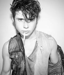 Hot Idols: Mateus Ward 5db49fceb8057.jpg