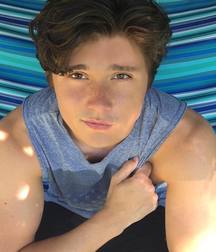 Hot Idols: Mateus Ward 5db49fdcc3416.jpg
