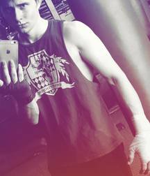 Hot Idols: Mateus Ward 5db4a003c9612.jpg
