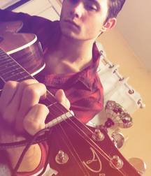 Hot Idols: Mateus Ward 5db4a023b6cf9.jpg