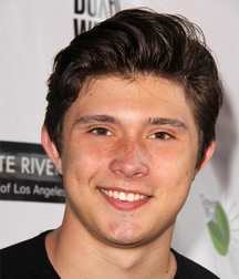 Hot Idols: Mateus Ward 5db4a0b2c753f.jpg