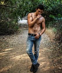 Hot Idols: Mateus Ward 5db4a0bba4812.jpg