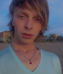 Hot Idols: Trevor Laack 5db4db74014fd.jpg