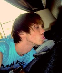Hot Idols: Trevor Laack 5db4dc46c67ed.jpg