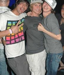 Hot Idols: Trevor Laack 5db4dc4c2ea4c.jpg