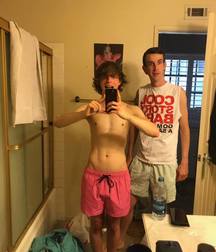 Hot Idols: Trevor Laack 5db4dcfe39534.jpg