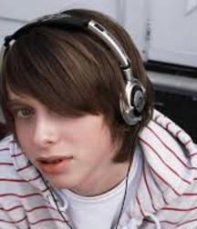 Hot Idols: Trevor Laack 5db4dd0d0daa2.jpg