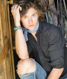 Hot Idols: Tristan Lake Leabu 5db5d6692e1a1.jpg
