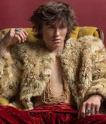Hot Idols: Tristan Lake Leabu 5db5d675ad5ad.jpg