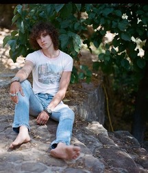 Hot Idols: Tristan Lake Leabu 5db5d68452a39.jpg