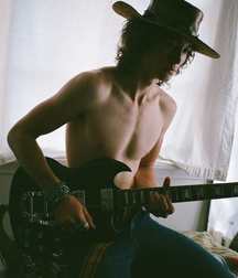 Hot Idols: Tristan Lake Leabu 5db5d68828c3a.jpg