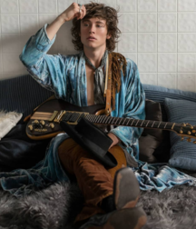 Hot Idols: Tristan Lake Leabu 5db5d69357762.png