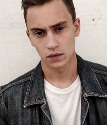 Hot Idols: Keir Gilchrist 5db6890757baa.jpg