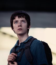 Hot Idols: Asa Butterfield 5db9ad324ad3e.jpg