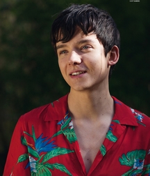 Hot Idols: Asa Butterfield 5db9ad41b01a6.jpg