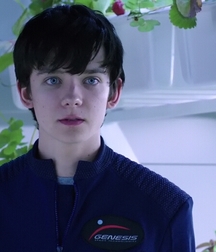 Hot Idols: Asa Butterfield 5db9ad79ba27c.jpg