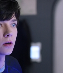Hot Idols: Asa Butterfield 5db9ad7fa39fc.jpg