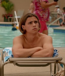 Hot Idols: Tanner Buchanan 5dbc8b4c53398.jpg