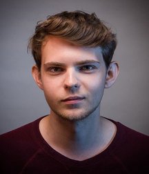 Hot Idols: Robbie Kay 5dbcb56b20dba.jpg