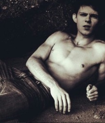 Hot Idols: Robbie Kay 5dbcb5d6ce29f.jpg