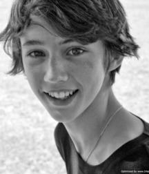 Hot Idols: Troye Sivan 5dbdd2db52228.jpg
