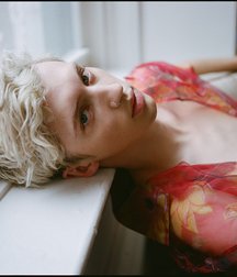Hot Idols: Troye Sivan 5dbdd2e0953fe.jpg