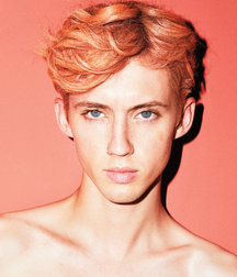 Hot Idols: Troye Sivan 5dbdd30e57a17.jpg