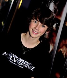 Hot Idols: Troye Sivan 5dbdd30fb4ce5.jpg