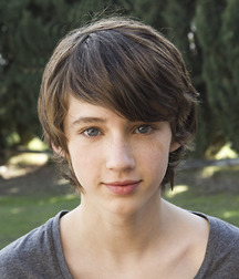 Hot Idols: Troye Sivan 5dbdd3112e2e2.jpg