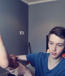 Hot Idols: Troye Sivan 5dbdd3220ed74.jpg