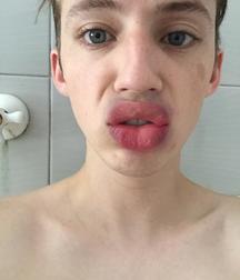 Hot Idols: Troye Sivan 5dbdd32957212.jpg