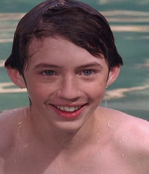 Hot Idols: Troye Sivan 5dbdd3351f2c1.jpg